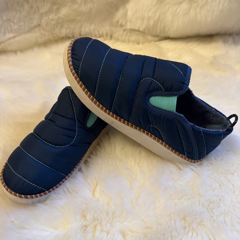 OluKai x Quilted Rumpl Slip-On Shoes - Size 7